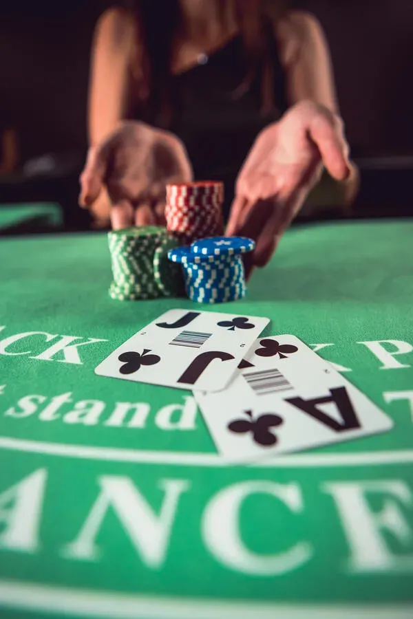 masă de blackjack cu fise